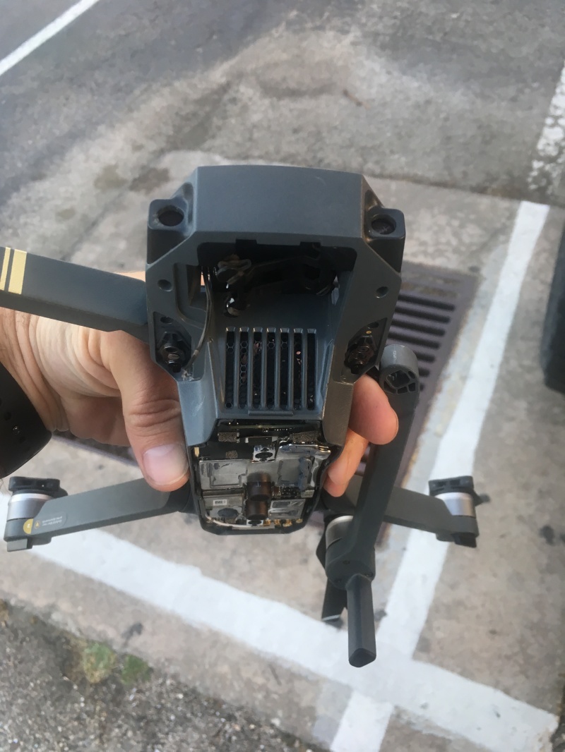 2018/04(April)/Broken-Drone-Mavic-Pro/800x600_2018-04-12-Broken-DJI-Mavic-Pro-Drone-5.JPG