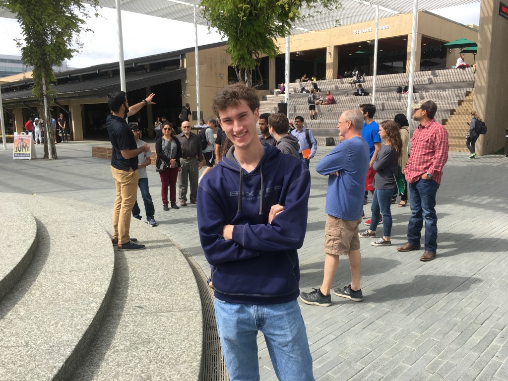 2018/04(April)/UT-Dallas-Visit-Chance/1024x768_2018-04-11-UT-Dallas-Visit-Chance-08-GOOD.JPG