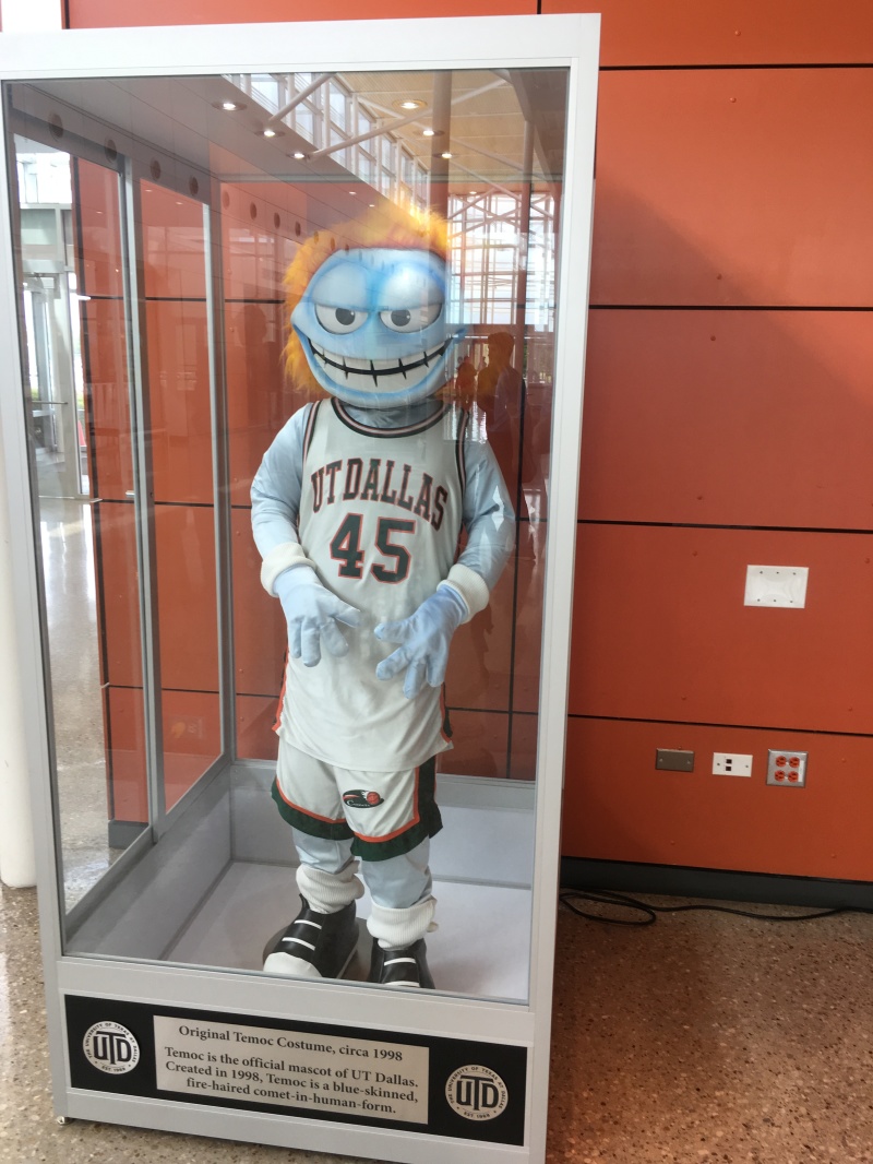 2018/04(April)/UT-Dallas-Visit-Chance/800x600_2018-04-11-UT-Dallas-Visit-Chance-11.JPG