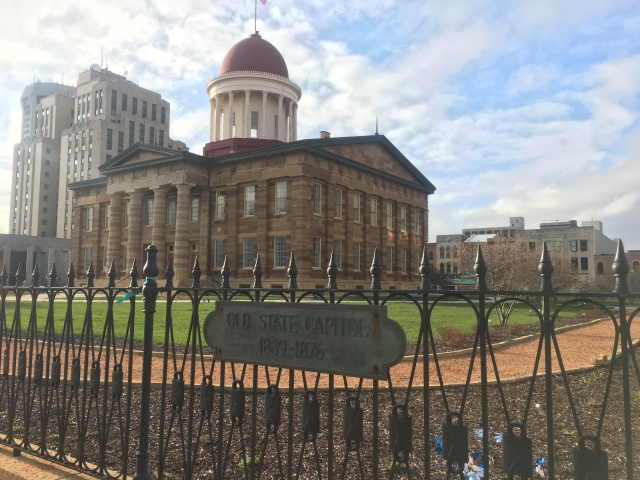 2018/04(April)/Vistra-DC/640x480_2018-04-19-Vistra-DC-2-old-state-capitol.JPG