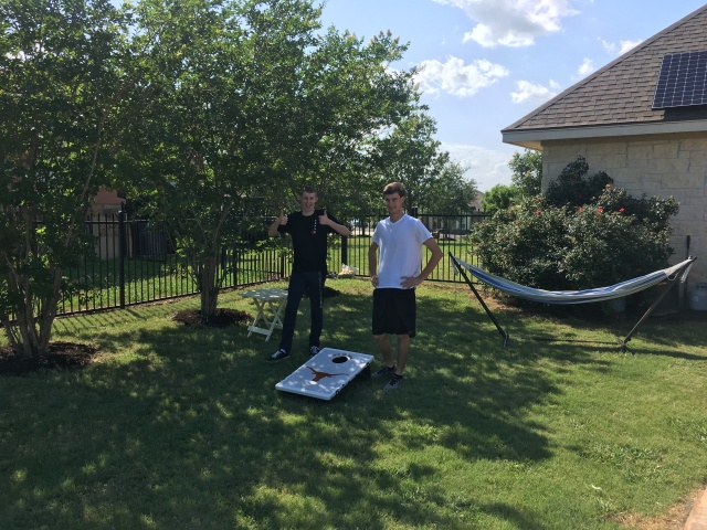 2018/05(May)/Chance-Graduation/640x480_2018-05-26-Chance-Graduation-Party-05-cornhole.JPG