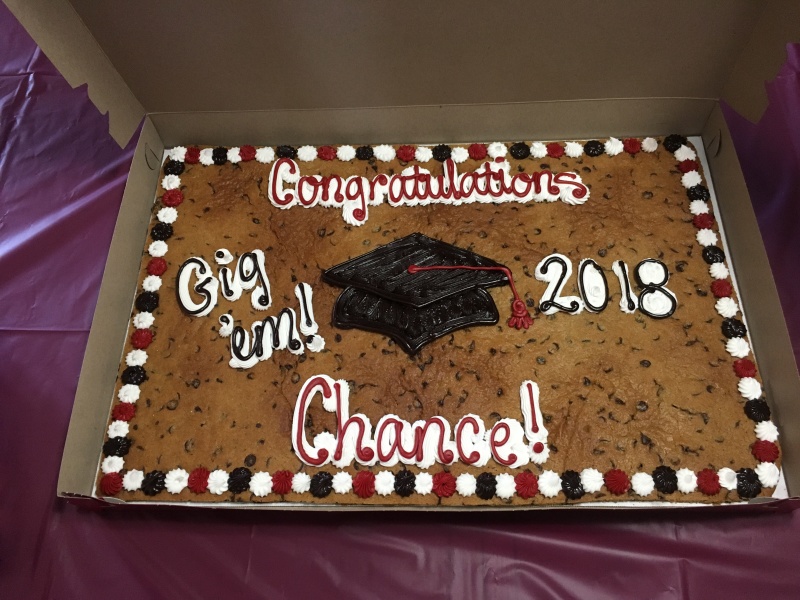 2018/05(May)/Chance-Graduation/800x600_2018-05-26-Chance-Graduation-Party-02-cookie.JPG
