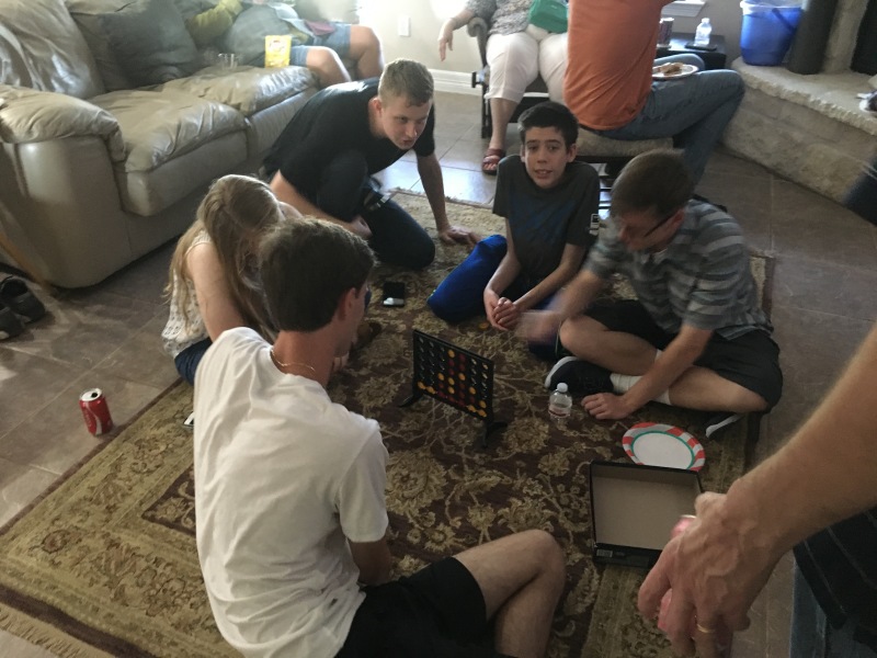 2018/05(May)/Chance-Graduation/800x600_2018-05-26-Chance-Graduation-Party-09-Emily-Jack-Connect4.JPG