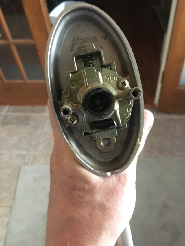 2018/05(May)/Front-Door-Knob-Replacement/640x480_2018-05-22-Front-Door-Knob-Replacement-2.JPG