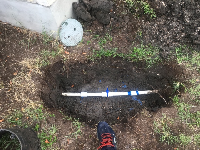 2018/05(May)/Misc/640x480_2018-05-24-Sprinkler-Leak-3.JPG