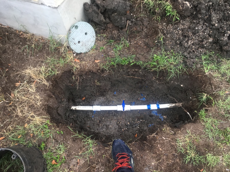 2018/05(May)/Misc/800x600_2018-05-24-Sprinkler-Leak-3.JPG
