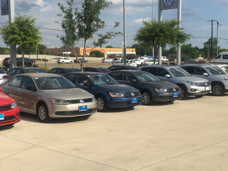 2018/06(June)/Car-Shopping-Chance/2018-06-08-Chance-car-shopping-1.JPG
