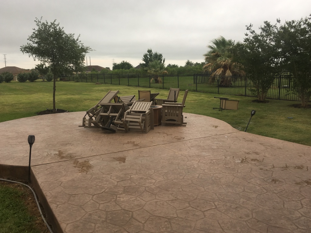 2018/06(June)/Storm/1024x768_2018-06-04-Storm-Damage-2-chairs-disarray.JPG