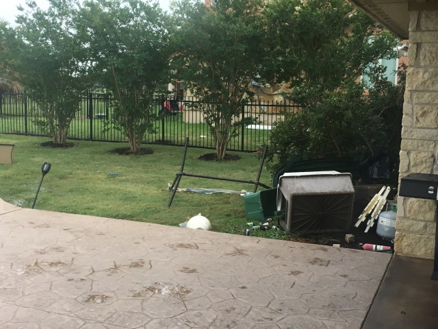 2018/06(June)/Storm/640x480_2018-06-04-Storm-Damage-3-hammock.JPG