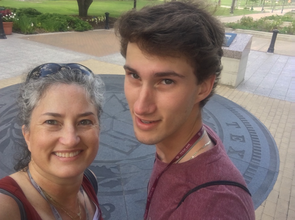 2018/06(June)/TAMU-Orientation-Chance/1024x768_2018-06-28-TAMU-Orientation-Chance-7-Suzi.JPG