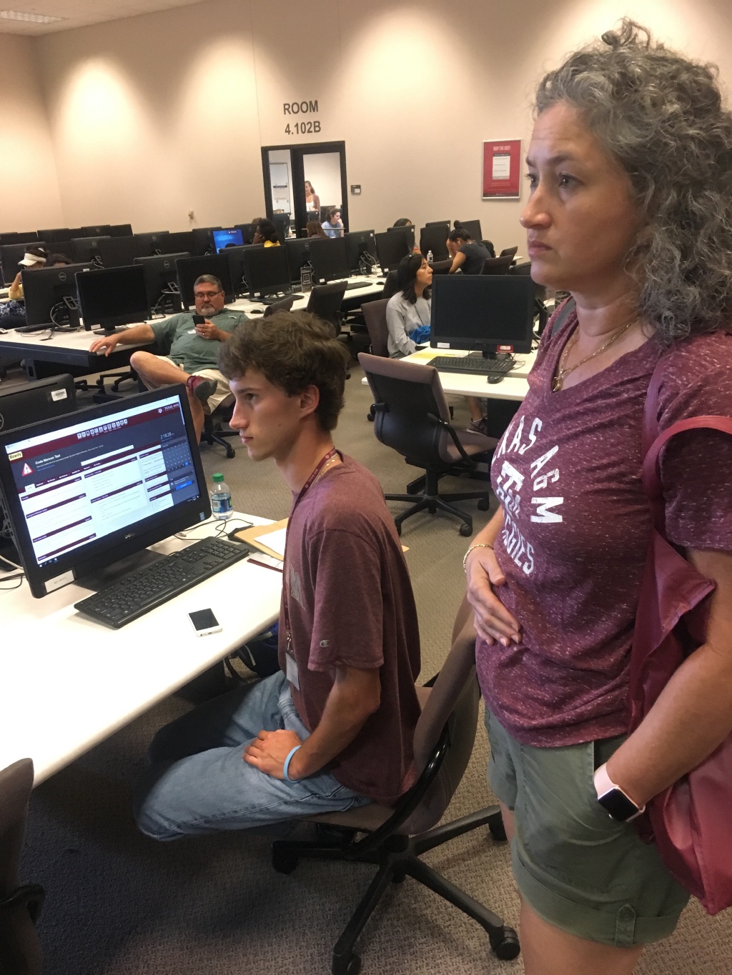 2018/06(June)/TAMU-Orientation-Chance/1024x768_2018-06-29-TAMU-orientation-9-Chance-Suzi-schedule.JPG
