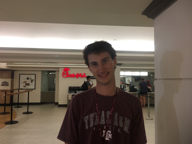 2018/06(June)/TAMU-Orientation-Chance/640x480_2018-06-28-TAMU-Orientation-Chance-16-Chick-Fil-A.JPG