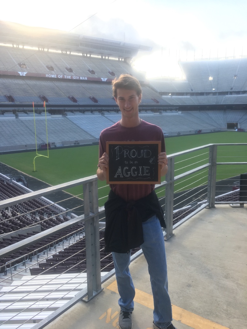 2018/06(June)/TAMU-Orientation-Chance/800x600_2018-06-28-TAMU-Orientation-Chance-2.JPG