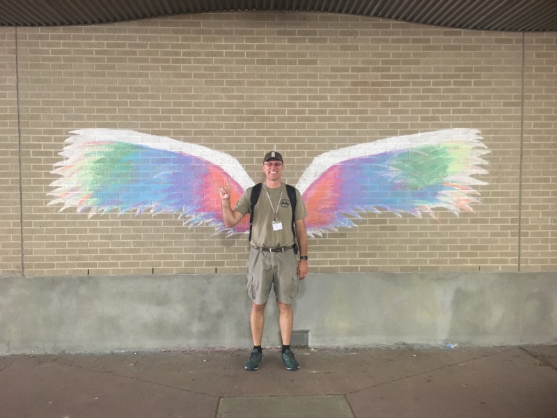 2018/06(June)/TAMU-Orientation-Chance/800x600_2018-06-29-TAMU-orientation-15-Travis-wings-GOOD.JPG