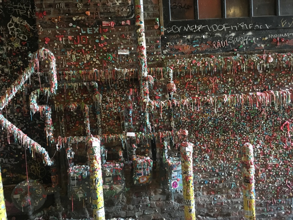 2018-06-07-VA-Seattle-5-gum-alley.JPG
