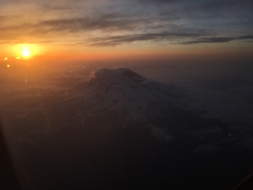 2018/06(June)/VA-Seattle-WA/1024x768_2018-06-08-VA-Seattle-Mt-Rainier-sunrise-5.JPG