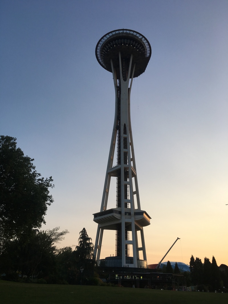 2018/06(June)/VA-Seattle-WA/800x600_2018-06-06-VA-Seattle-Travis-Mark-Space-Needle-3.JPG