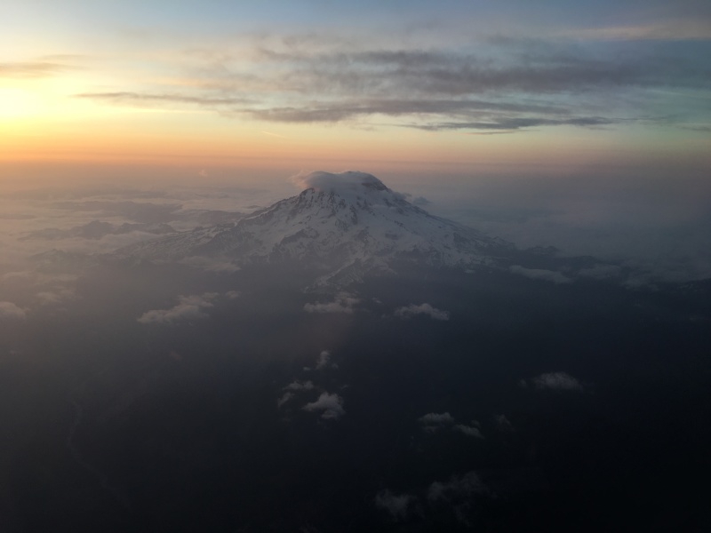 2018/06(June)/VA-Seattle-WA/800x600_2018-06-08-VA-Seattle-Mt-Rainier-sunrise-2.JPG