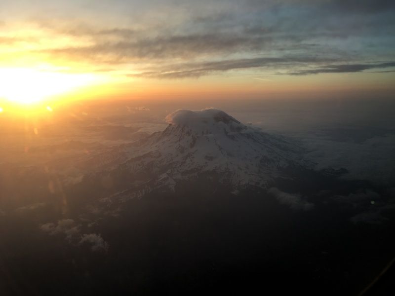 2018/06(June)/VA-Seattle-WA/800x600_2018-06-08-VA-Seattle-Mt-Rainier-sunrise-3.JPG