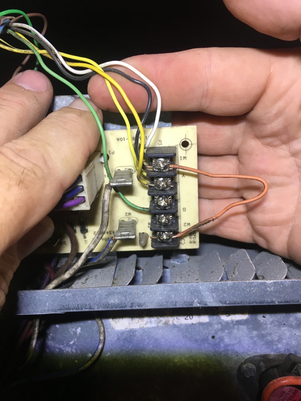 2018/07(July)/AC-issues-outside-controller/1024x768_2018-07-28-AC-issues-04-outside-unit.JPG