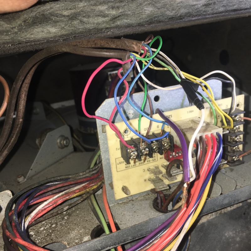 2018/07(July)/AC-issues-outside-controller/800x600_2018-07-28-AC-issues-07-outside-unit.JPG