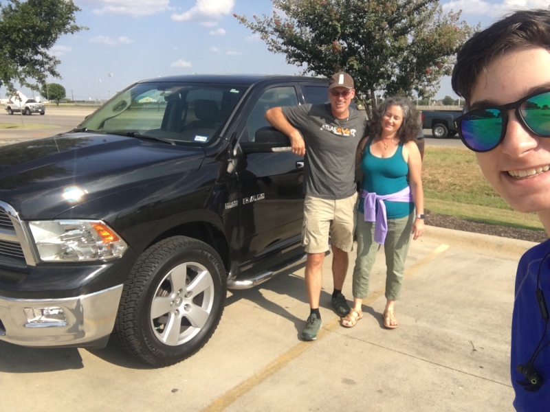 2018/07(July)/Dodge-Pickup/800x600_2018-07-29-2009-Dodge-Pickup-6-Travis-Suzi-Dax.JPG