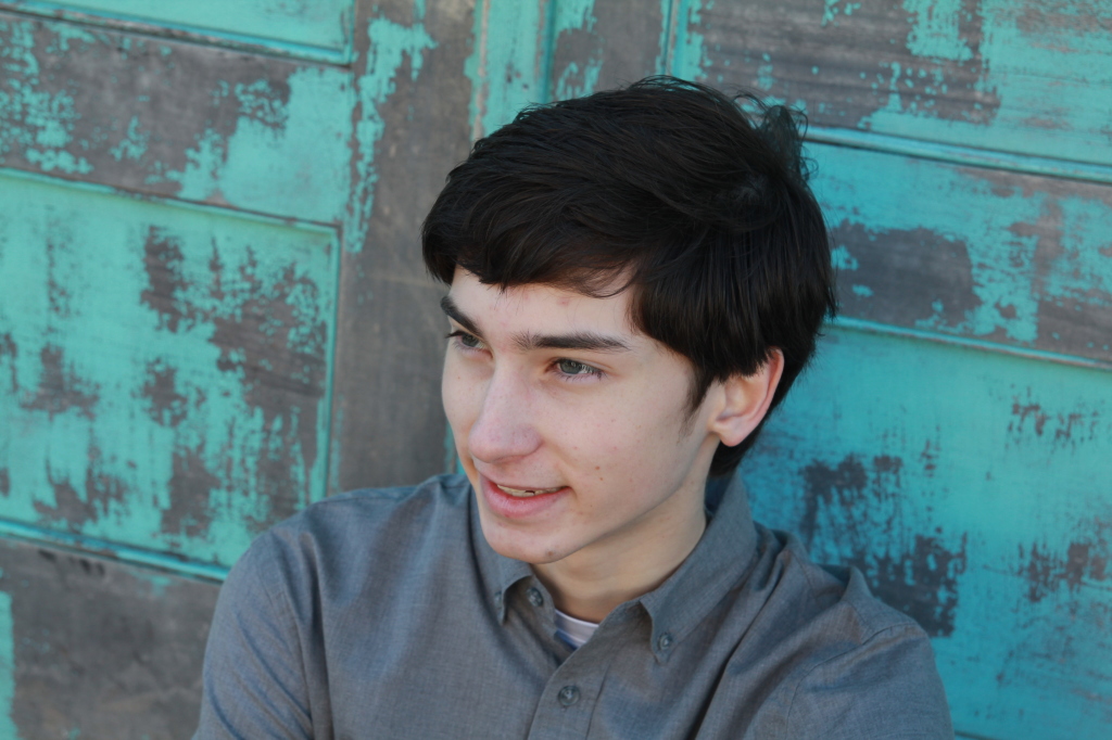 2018/12(December)/Dax-HS-Graduation-Pics/1024x768_Dax-Graduation-Pic-027.JPG