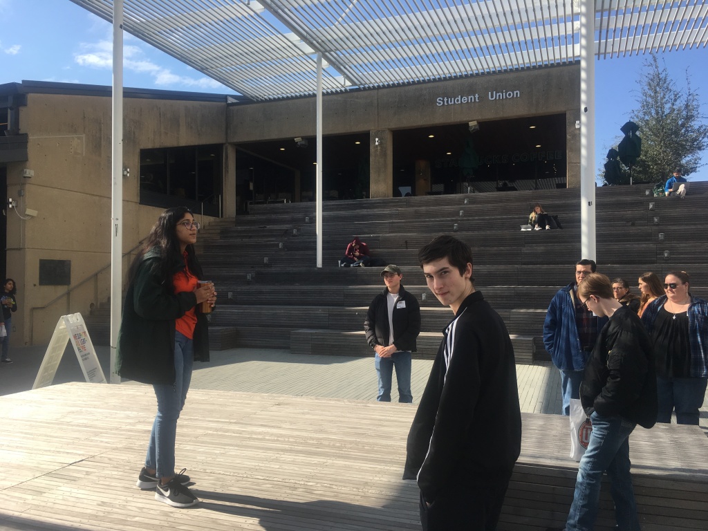 2019/01(January)/UTDallas-Visit/1024x768_2019-01-25-Dax-UTD-visit-1.JPG