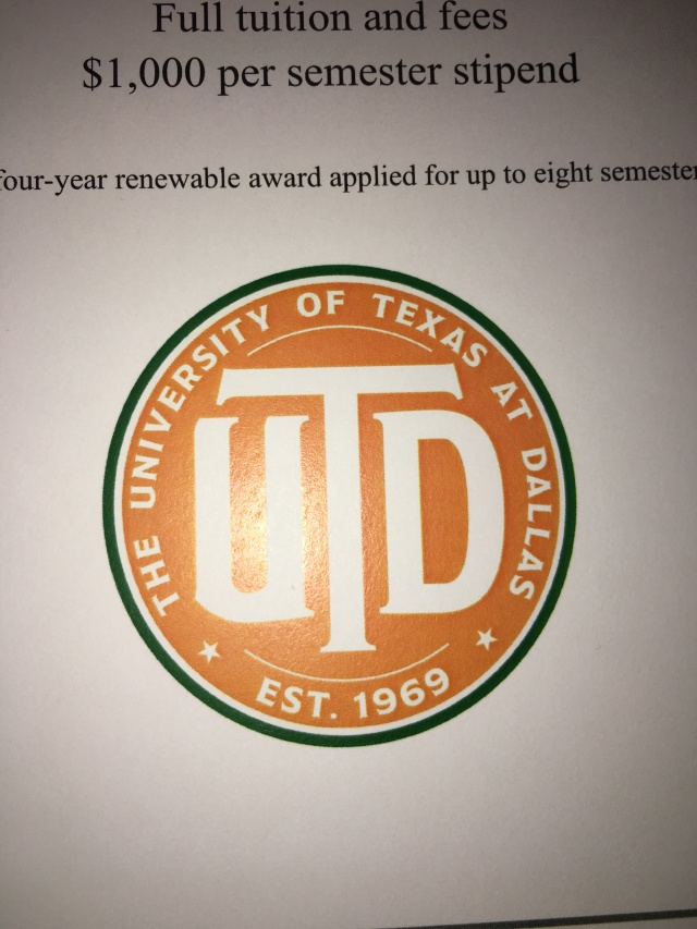 2019/01(January)/UTDallas-Visit/640x480_2019-05-18-Dax-UTD-Stipend.JPG