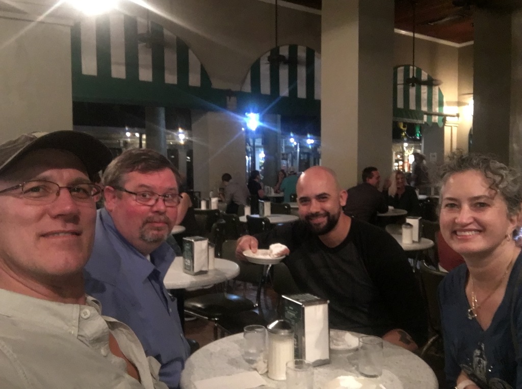 2019/01(January)/VA-New-Orleans/1024x768_2019-02-07-02-New-Orleans-Travis-Brian-Jonathan-Suzi-Cafe-DuMonde.JPG