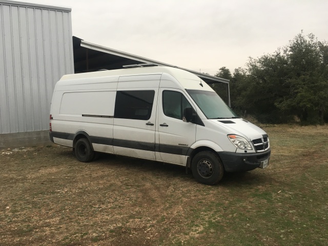 2019/02(February)/Bluestem-Camping/640x480_2019-02-09-Bluestem-camping-03-Sprinter.JPG