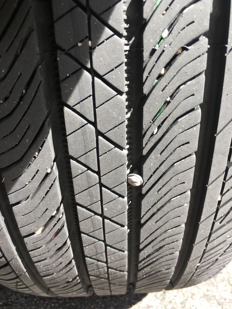 2019/02(February)/Misc/800x600_2019-02-14-screw-in-tire-2.JPG
