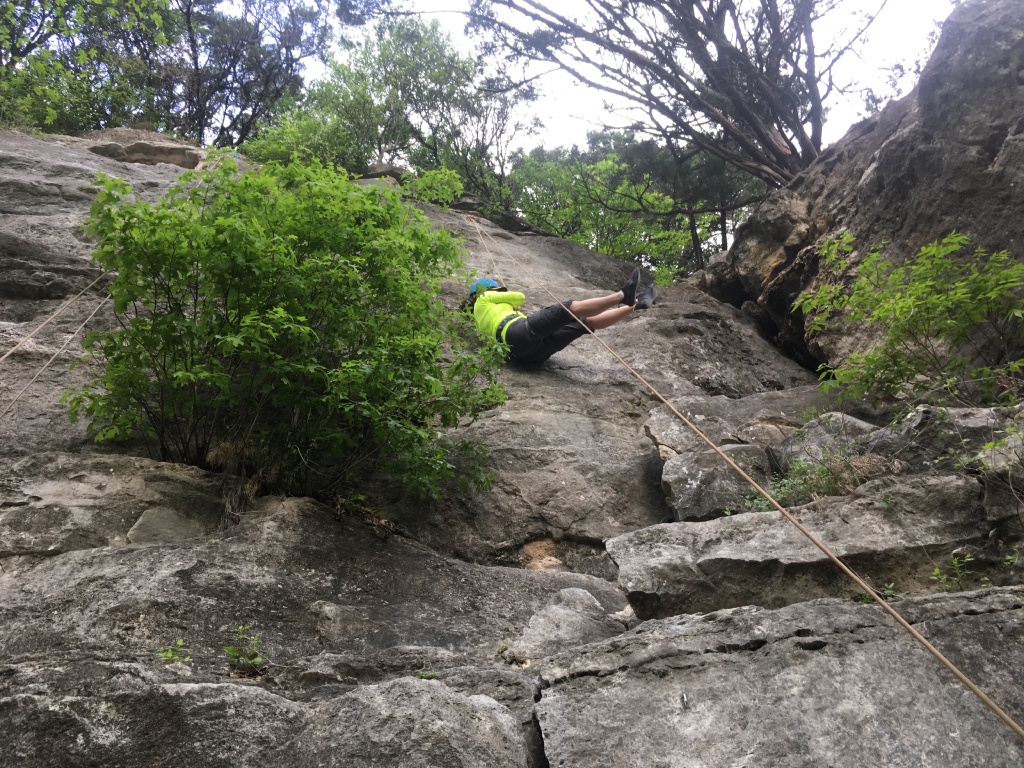 2019/03(March)/Crew8787-Rock-Climbing/1024x768_2019-03-30-Crew8787-rock-climbing-13-Suzi.JPG
