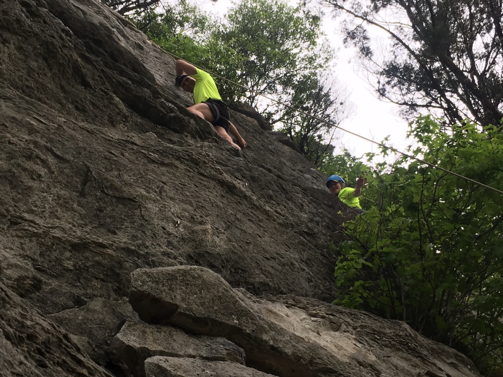 2019/03(March)/Crew8787-Rock-Climbing/1024x768_2019-03-30-Crew8787-rock-climbing-20-Travis-Suzi.JPG
