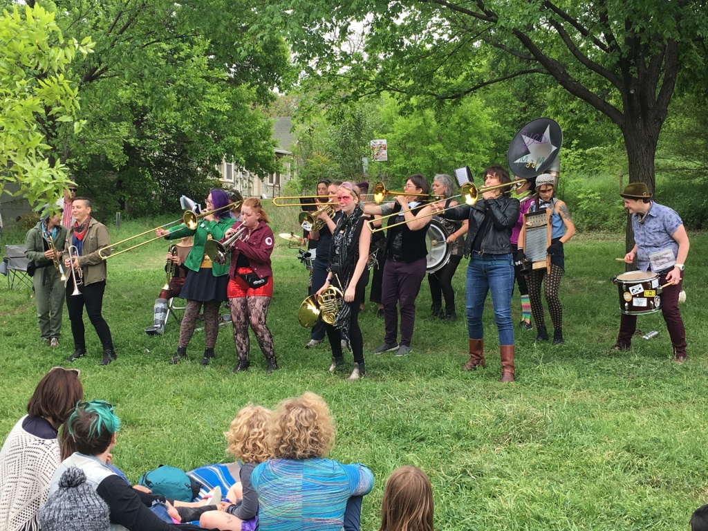 2019/03(March)/HonkTX-Bands/1024x768_2019-03-30-HonkTX-bands-06.JPG