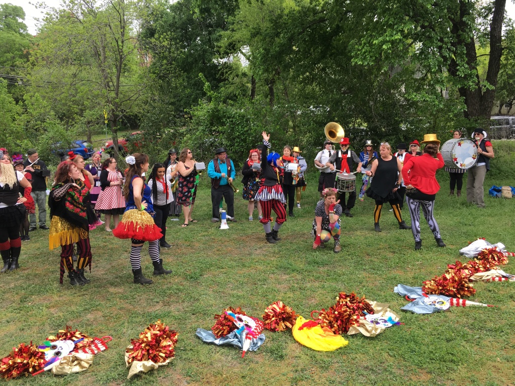 2019/03(March)/HonkTX-Bands/1024x768_2019-03-30-HonkTX-bands-14-LisaPettrey.JPG