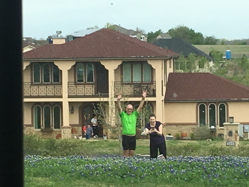 2019-03-23-neighbors-taking-bluebonnet-pictures-2.JPG