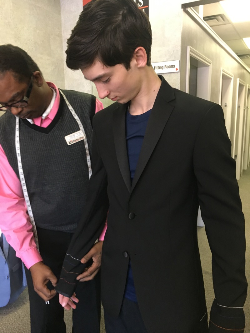 2019/03(March)/Misc/800x600_2019-04-01-Dax-prom-tux-fitting.JPG