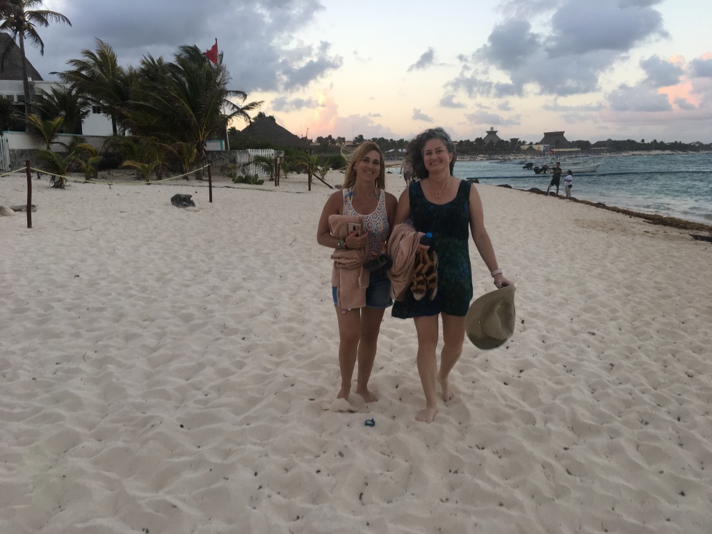 2019/04(April)/Cancun-with-Adriana/1024x768_2019-04-06-Cancun-Bahia-Principie-024-Adriana-Suzi.JPG