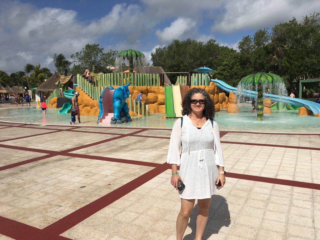 2019/04(April)/Cancun-with-Adriana/1024x768_2019-04-07-Cancun-Bahia-Principie-04-Suzi.JPG