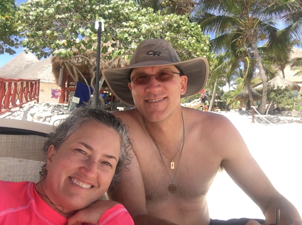 2019/04(April)/Cancun-with-Adriana/1024x768_2019-04-08-Cancun-Bahia-Principie-001-Suzi-Travis.JPG