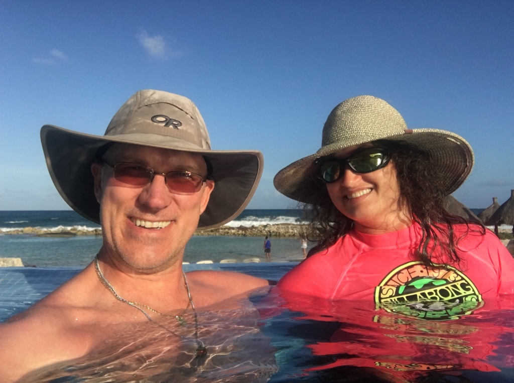 2019/04(April)/Cancun-with-Adriana/1024x768_2019-04-08-Cancun-Bahia-Principie-019-Travis-Suzi.JPG