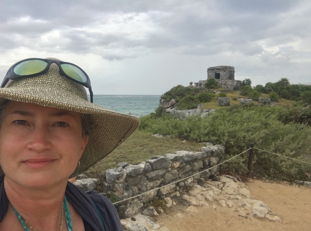 2019/04(April)/Cancun-with-Adriana/1024x768_2019-04-09-Cancun-Bahia-Principie-13-Tulum-Suzi.JPG