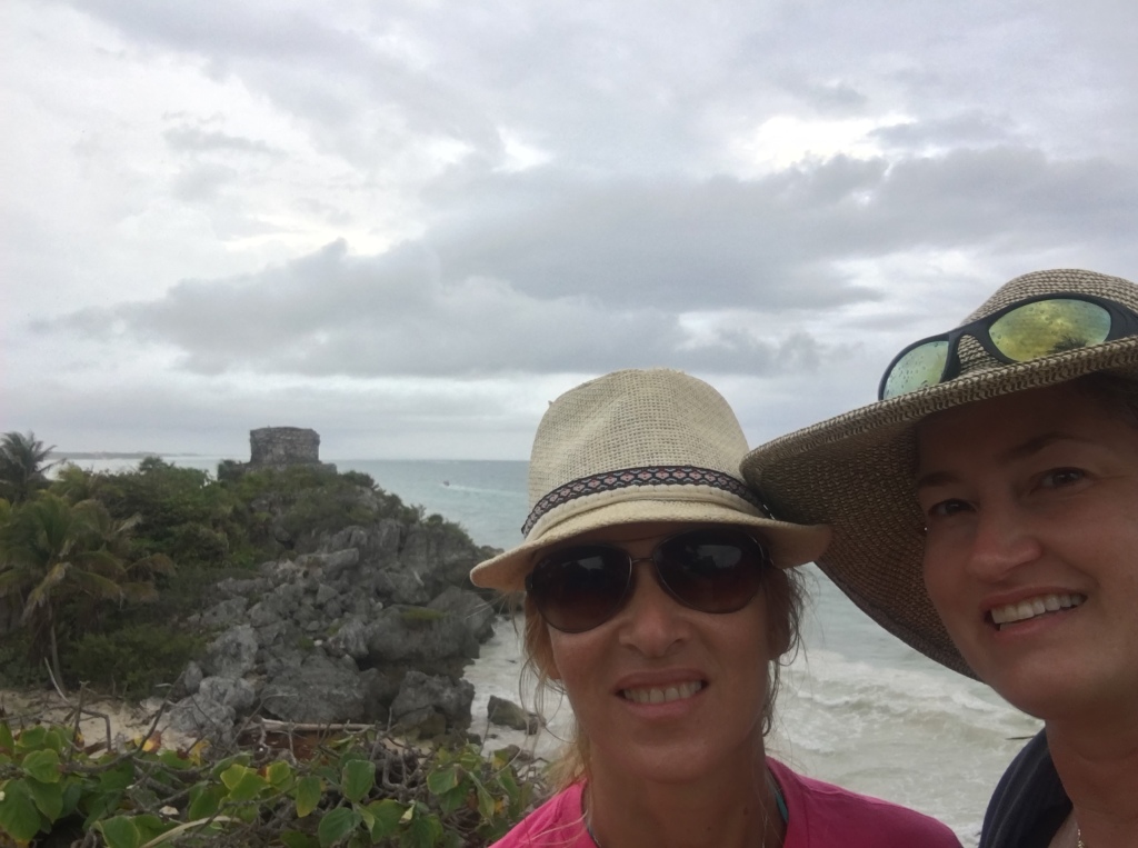 2019/04(April)/Cancun-with-Adriana/1024x768_2019-04-09-Cancun-Bahia-Principie-24-Tulum-Adriana-Suzi.JPG
