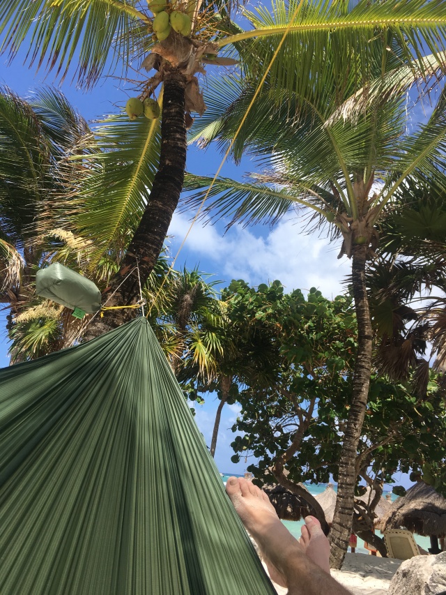 2019/04(April)/Cancun-with-Adriana/640x480_2019-04-07-Cancun-Bahia-Principie-22-hammock.JPG