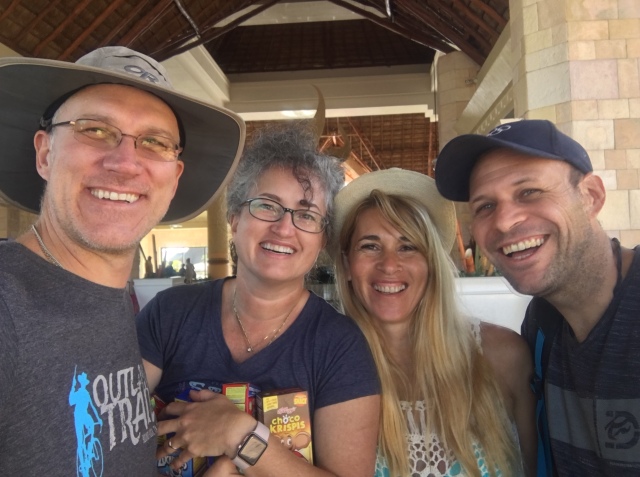 2019-04-10-Cancun-Bahia-Principie-05-Travis-Suzi-Adriana-Lio-GOOD.JPG