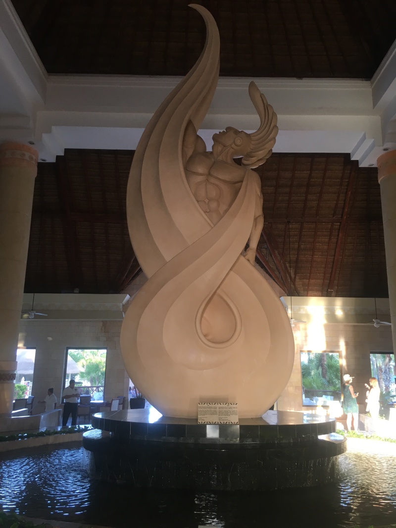 2019/04(April)/Cancun-with-Adriana/800x600_2019-04-06-Cancun-Bahia-Principie-020-lobby.JPG