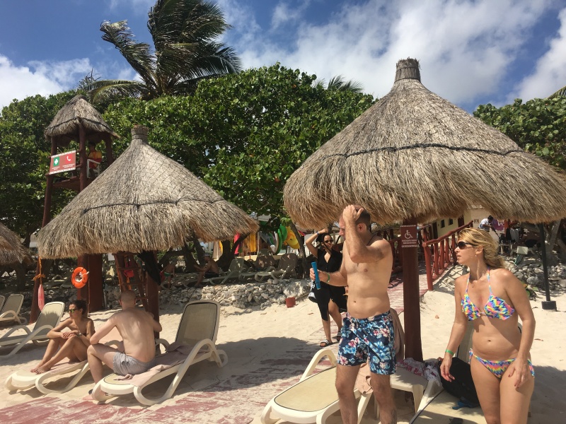 2019-04-07-Cancun-Bahia-Principie-19-Lio-Adriana.JPG