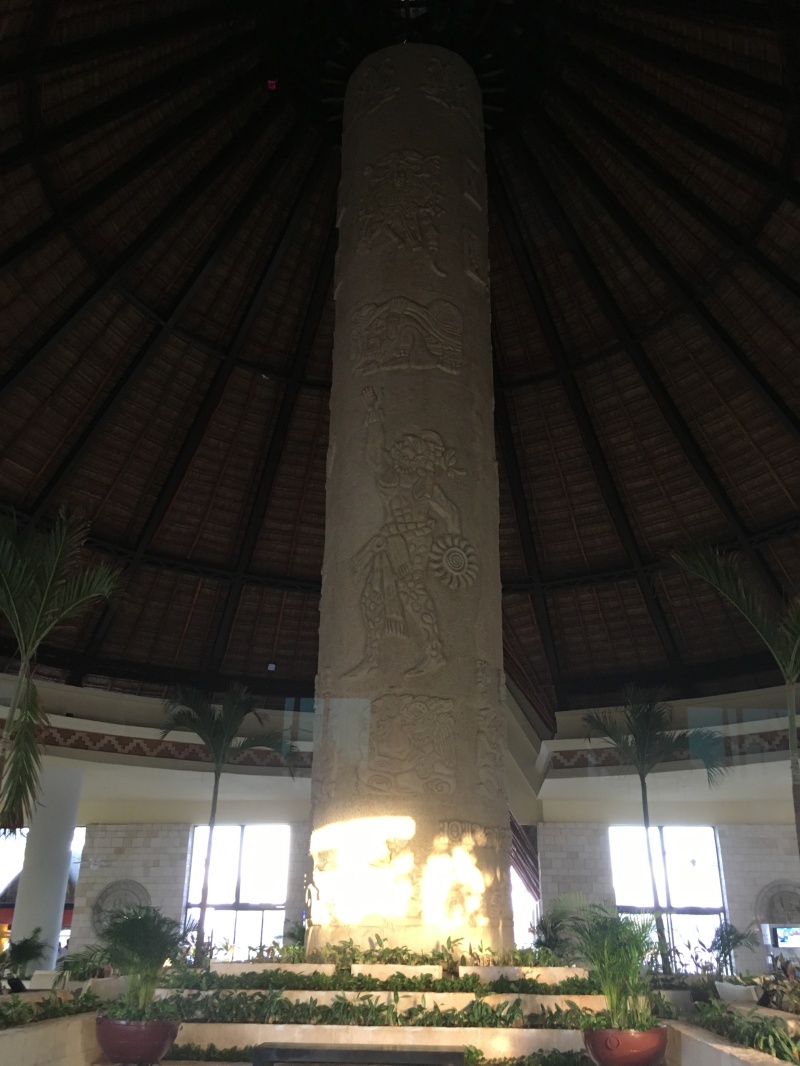 2019/04(April)/Cancun-with-Adriana/800x600_2019-04-07-Cancun-Bahia-Principie-36-lobby.JPG