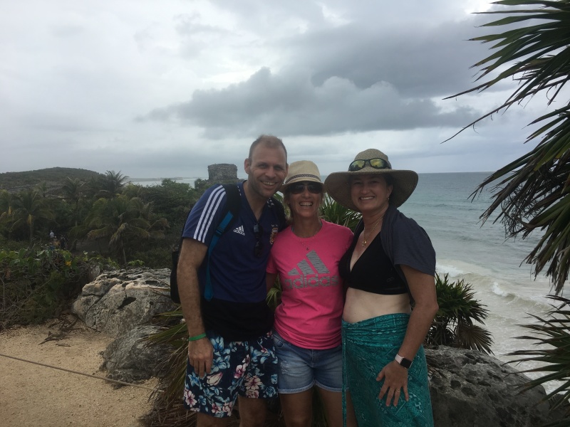 2019-04-09-Cancun-Bahia-Principie-22-Tulum-Lio-Adriana-Suzi.JPG